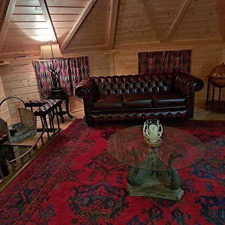 Antler Lodge Rushton Spencer Bagian luar foto